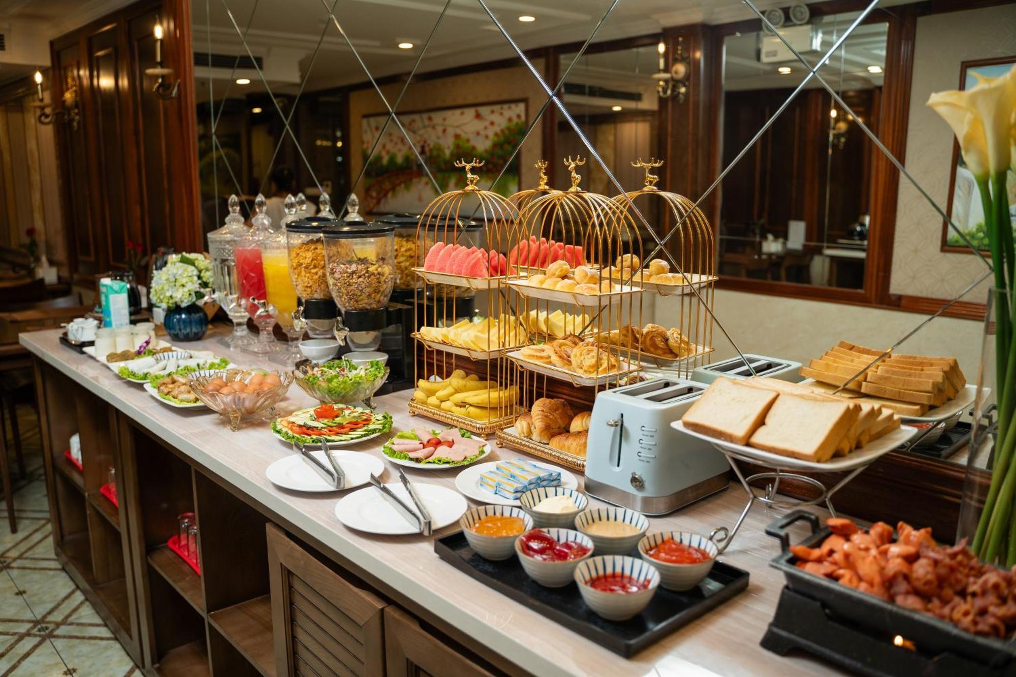 The West Hotel & Spa Hanoi Buitenkant foto